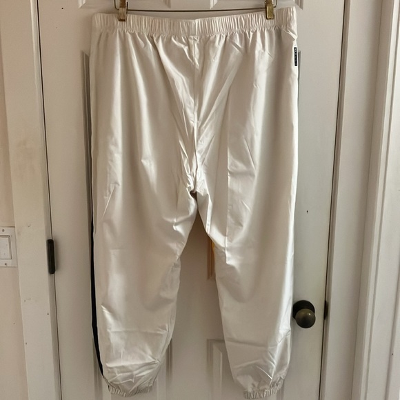 Under Armour Athletic/Athleisure Jogger/Windpants, NWT! - Picture 4 of 8